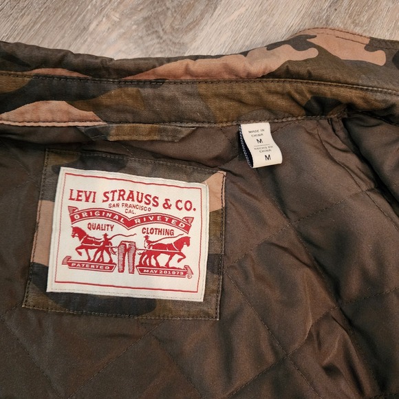 Levi's Men's M Camo Quilted Shirt Jacket Trucker Diamond Stitch‎ Zip Shacket - Picture 5 of 16
